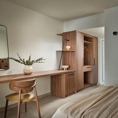 Gerakas Belvedere & 4* Vasilikí