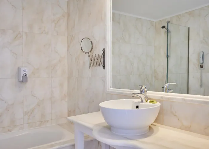 Gerakas Belvedere & 4*