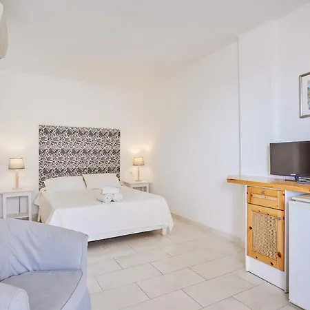 Gerakas Belvedere & 4* Vasilikí