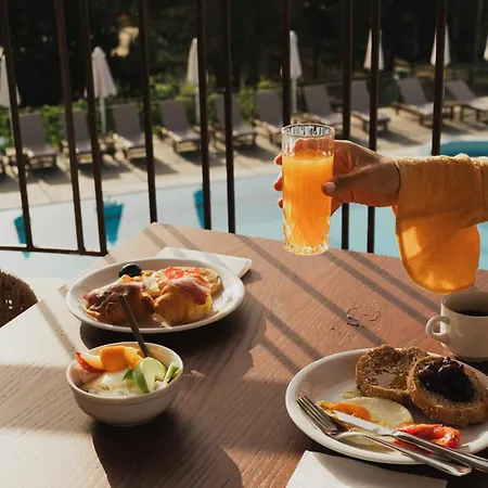 Gerakas Belvedere & Hotel 4*