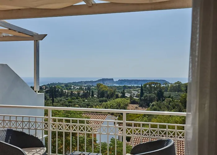 Gerakas Belvedere & Hotel