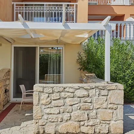 Gerakas Belvedere & ホテル Vasilikí