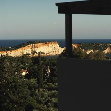 Gerakas Belvedere & Vasilikí