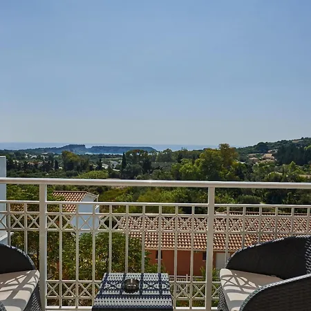 ホテル Gerakas Belvedere & 4*