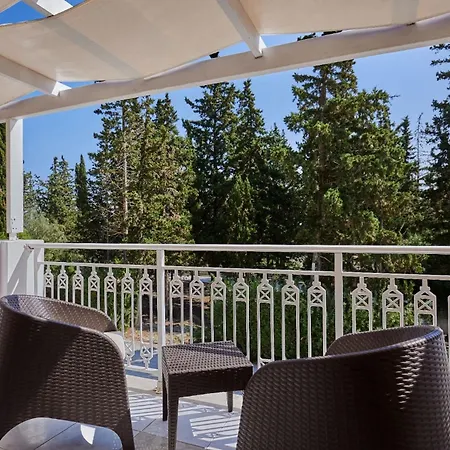 ホテル Gerakas Belvedere & Vasilikí