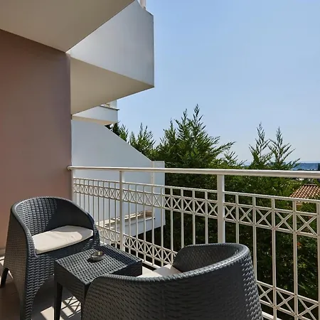 ホテル Gerakas Belvedere & Vasilikí