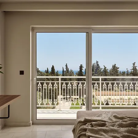 Gerakas Belvedere & Hotel 4*
