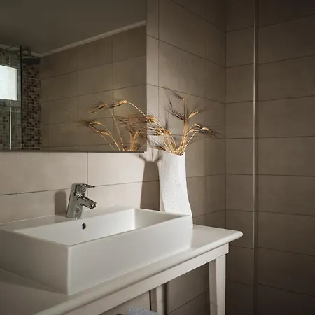 Gerakas Belvedere & Hotel 4*