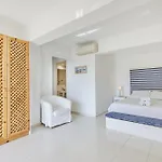 Gerakas Belvedere & 4* Vasilikí