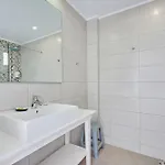 Gerakas Belvedere & מלון 4*